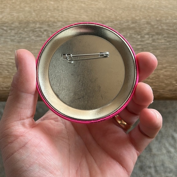 THE GROWLERS PIN - ‘DREAM WORLD TOUR’ - Picture 2 of 3